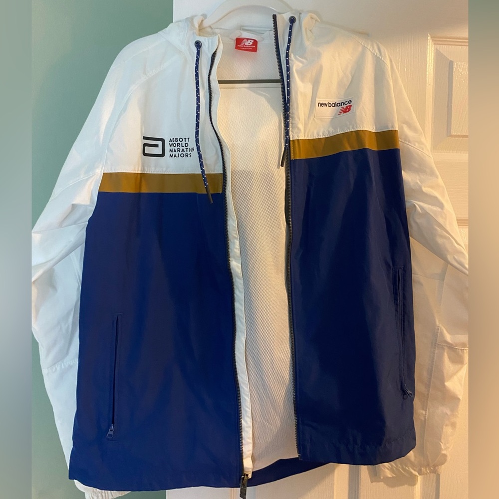 2018 New Balance TCS New York City Marathon Official Windbreaker Jacket